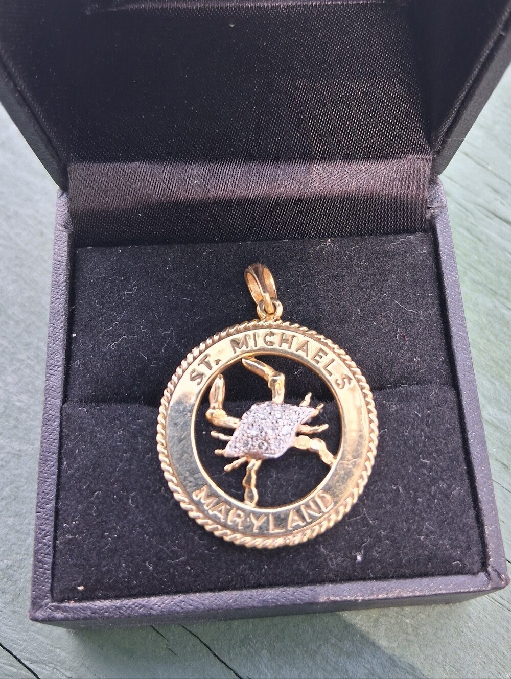 14Kt Diamond Crab Pendant